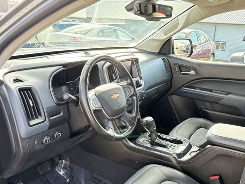Used 2020 Chevrolet Colorado Z71 image 2