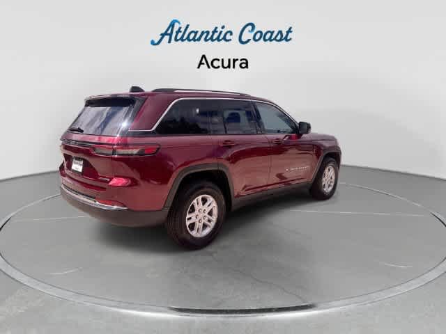 Used 2023 Jeep Grand Cherokee Laredo RWD image 8