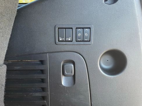 Used 2015 GMC Yukon SLT w/ HD Trailering Package image 48