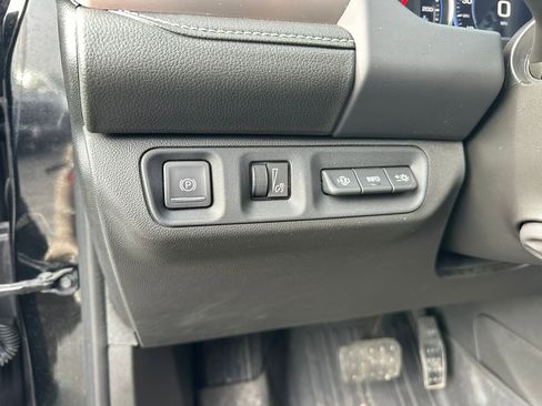 Used 2021 GMC Acadia Denali w/ Denali Ultimate Package image 41