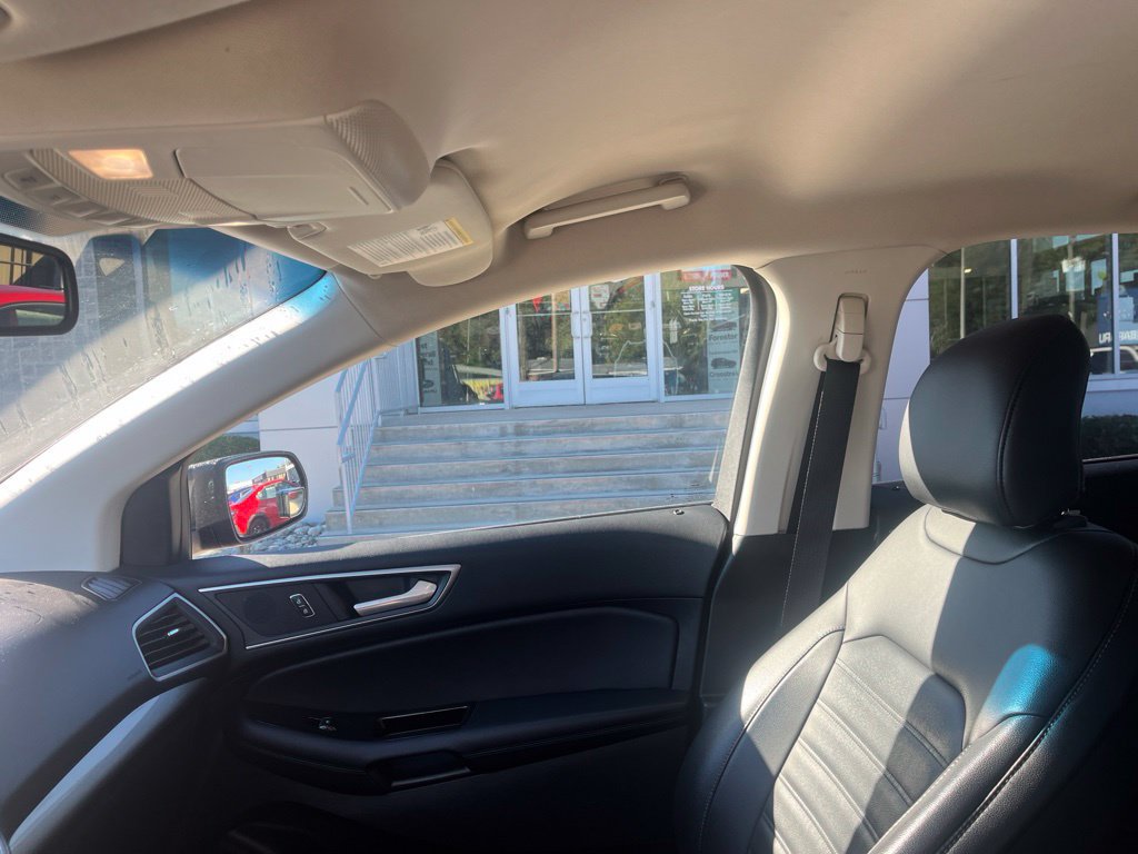Used 2019 Ford Edge SEL w/ Equipment Group 201A FWD image 12
