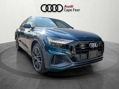 Used 2019 Audi Q8 Prestige w/ Luxury Package AWD/4WD image 7