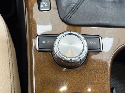 Used 2015 Mercedes-Benz SLK 250 image 19