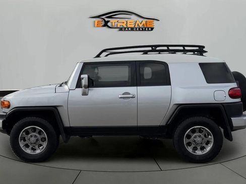 Used 2007 Toyota FJ Cruiser 4WD image 3