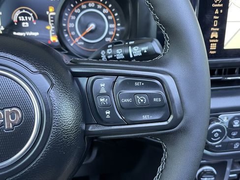 New 2026 Jeep Wrangler Unlimited Rubicon AWD/4WD image 35
