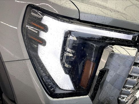 New 2026 GMC Sierra 2500 Denali w/ Denali Reserve Package image 15