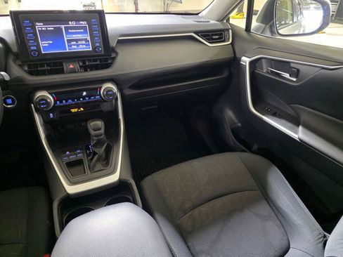 Used 2019 Toyota RAV4 XLE image 13
