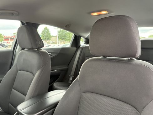 Used 2023 Chevrolet Malibu LT FWD image 17