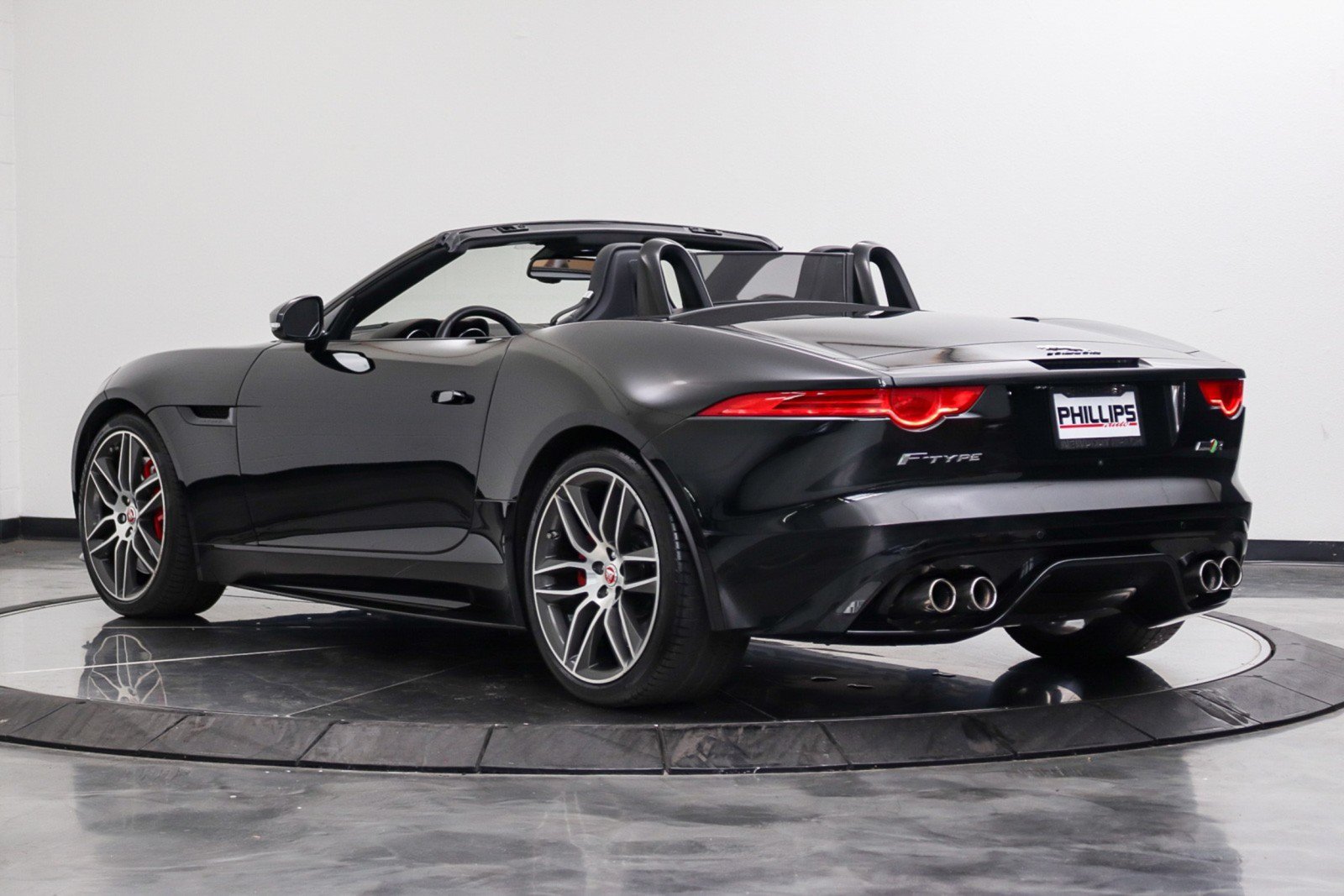Used 2017 Jaguar F-TYPE R AWD/4WD image 11