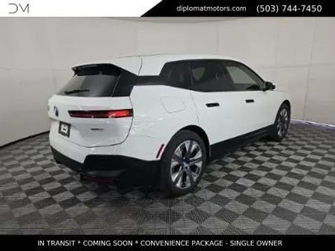 Used 2024 BMW iX xDrive50 w/ Convenience Package AWD/4WD image 4