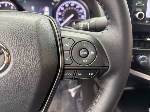 Used 2024 Toyota Camry SE w/ Convenience Package image 13