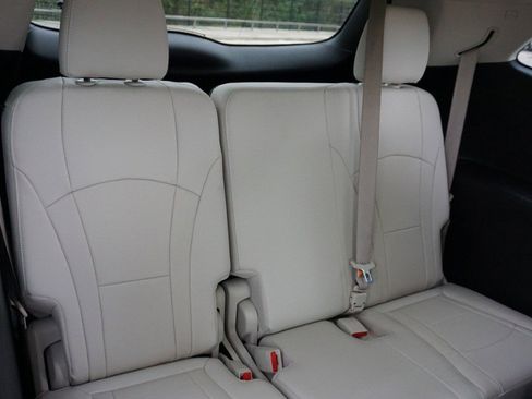 Used 2023 Buick Enclave Premium w/ Experience Buick Package image 33