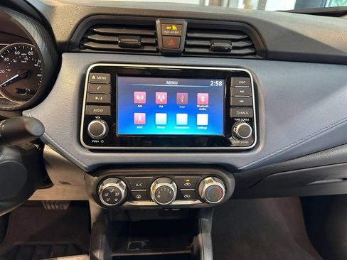 Used 2025 Nissan Versa SV FWD image 17