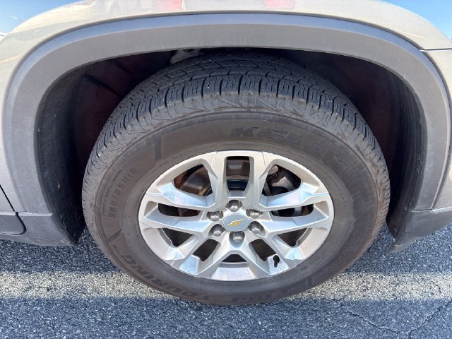 Used 2019 Chevrolet Traverse LT AWD/4WD image 9