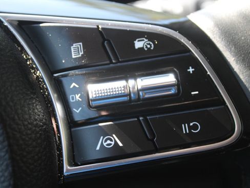 Certified 2026 Kia Seltos EX FWD image 30
