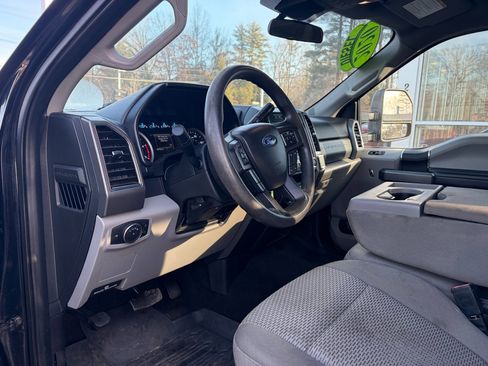 Used 2020 Ford F250 XLT w/ FX4 Off-Road Package image 23