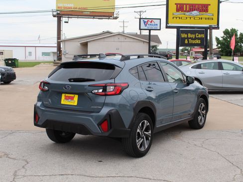 Used 2024 Subaru Crosstrek 2.0i Premium AWD/4WD image 5