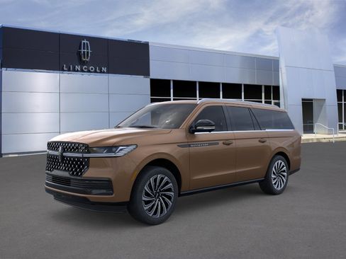 New 2026 Lincoln Navigator L Black Label AWD/4WD image 1