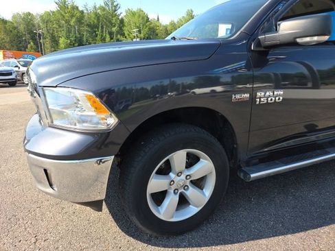 Used 2015 RAM 1500 Classic SLT w/ Luxury Group AWD/4WD image 22