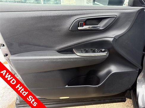 Used 2023 Toyota Crown XLE image 19