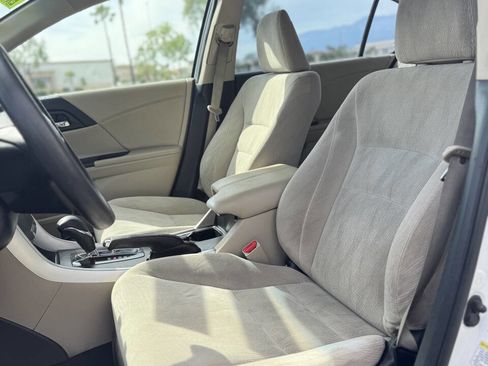Used 2014 Honda Accord EX image 11