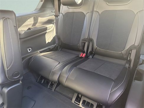 New 2025 Jeep Grand Cherokee L Altitude image 22