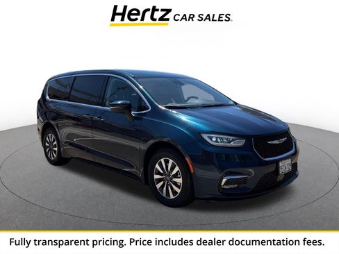 Used 2023 Chrysler Pacifica Touring-L FWD image 1