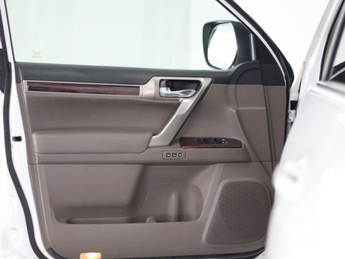 Used 2011 Lexus GX 460 w/ Comfort Plus Pkg AWD/4WD image 46