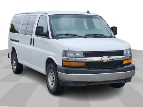 Used 2018 Chevrolet Express 3500 LT w/ LT Preferred Equipment Group RWD image 1