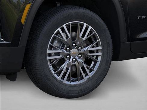 New 2026 Chevrolet Traverse LT w/ Driver Confidence Package image 9