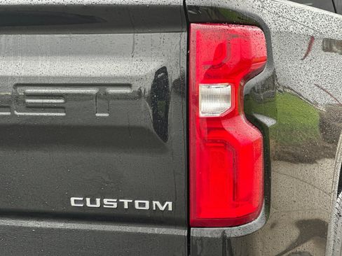 Used 2021 Chevrolet Silverado 1500 Custom w/ Safety Confidence Package image 31