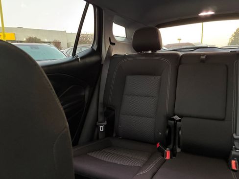 Used 2024 GMC Terrain SLE image 38