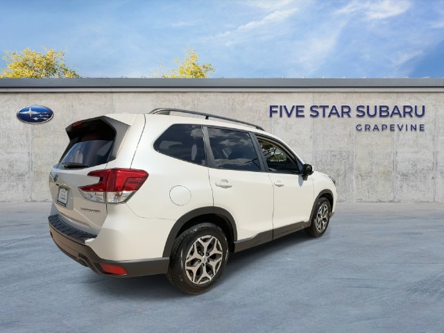 Used 2019 Subaru Forester Premium w/ All-Weather Package AWD/4WD image 8