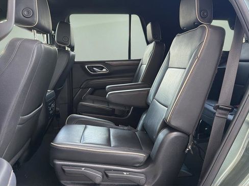 Used 2024 Chevrolet Tahoe Premier AWD/4WD image 19