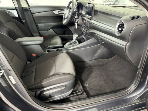 Used 2024 Kia Forte LXS image 13