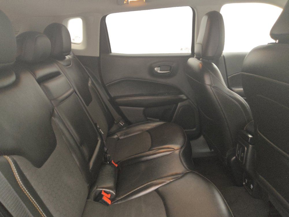 Used 2019 Jeep Compass Latitude w/ Cold Weather Group AWD/4WD image 19