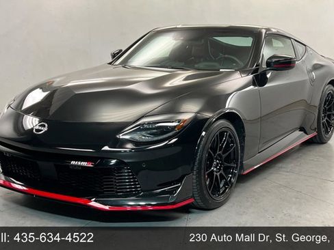 Used 2024 Nissan Z NISMO w/ Floor Mat Package RWD image 1