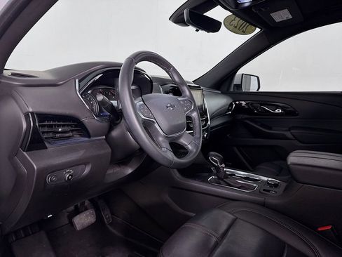 Used 2023 Chevrolet Traverse RS image 12