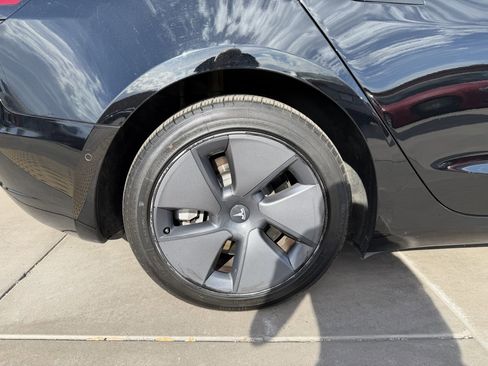 Used 2022 Tesla Model 3 image 15