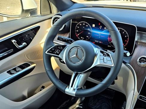 New 2026 Mercedes-Benz GLC 300 4MATIC image 28