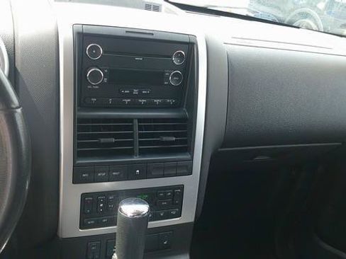 Used 2010 Mercury Mountaineer AWD image 7