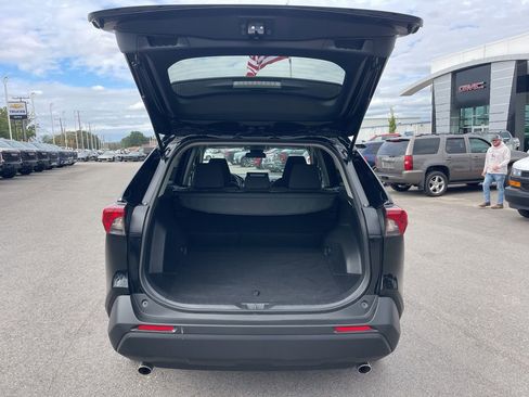 Used 2025 Toyota RAV4 LE image 27