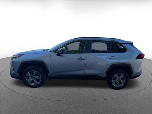 Used 2025 Toyota RAV4 LE image 9