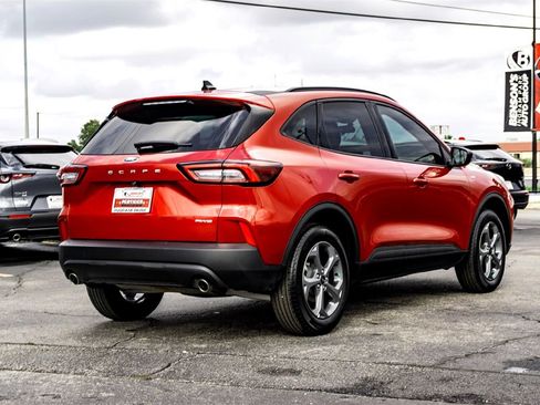Used 2025 Ford Escape ST-Line image 5