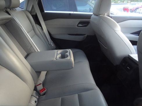 Used 2021 Nissan Rogue SL FWD image 9
