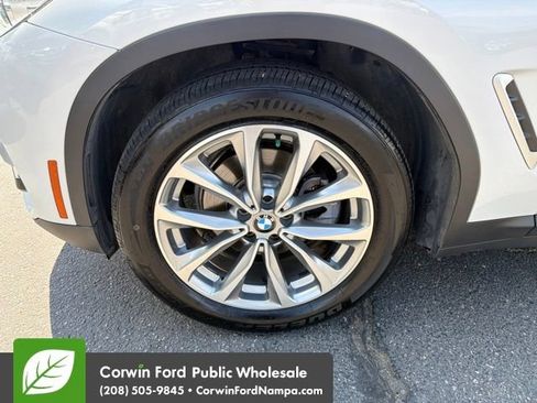 Used 2018 BMW X3 xDrive30i w/ Premium Package AWD/4WD image 8