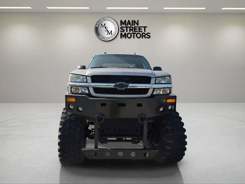 Used 2004 Chevrolet Silverado 2500 LT w/ Heavy-Duty Power Package image 5