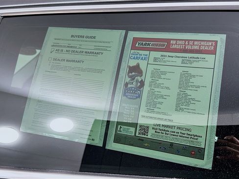 Certified 2021 Jeep Cherokee Latitude Lux w/ Comfort/Convenience Group image 16