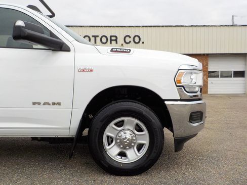 Used 2021 RAM 2500 Tradesman w/ Chrome Appearance Group image 11