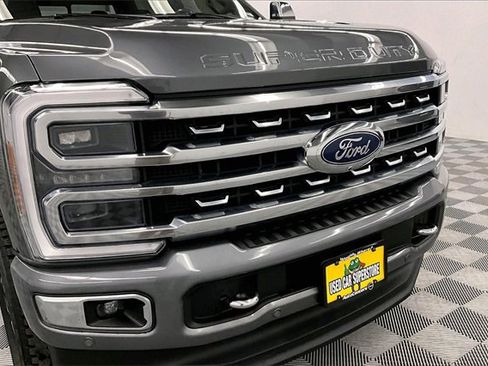 Used 2024 Ford F350 Platinum image 32